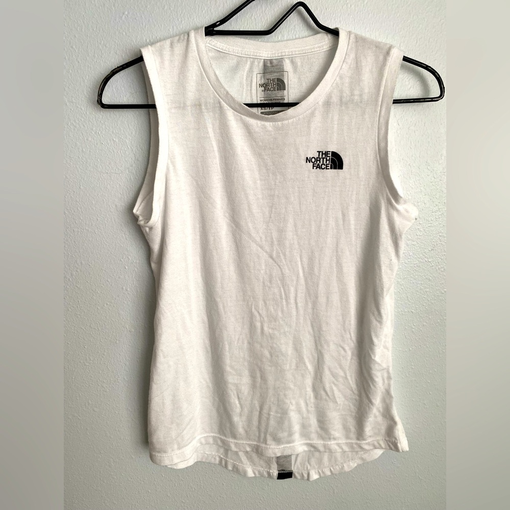 ☘️The North Face Tank Top, size x-small, white